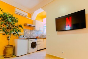 Private kitchen - 6 minutes from Jemaa el-Fna! Charming studio in Gueliz, everything within easy reach. (Marrakech)