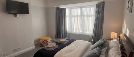 3 quartos, ferros/tábuas de passar roupa, berço de viagem, Wi-Fi