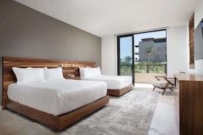 3 Schlafzimmer, Zimmersafe, Schreibtisch, Bügeleisen/Bügelbrett