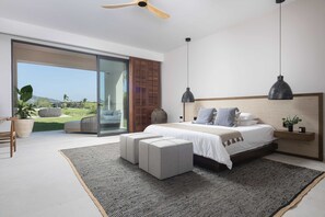 4 bedrooms, desk, iron/ironing board, travel crib