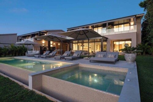 Porta Fortuna: Luxury 4BR Villa + Chef & Premier Golf