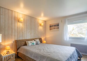 2 habitaciones, tabla de planchar con plancha y wifi gratis 