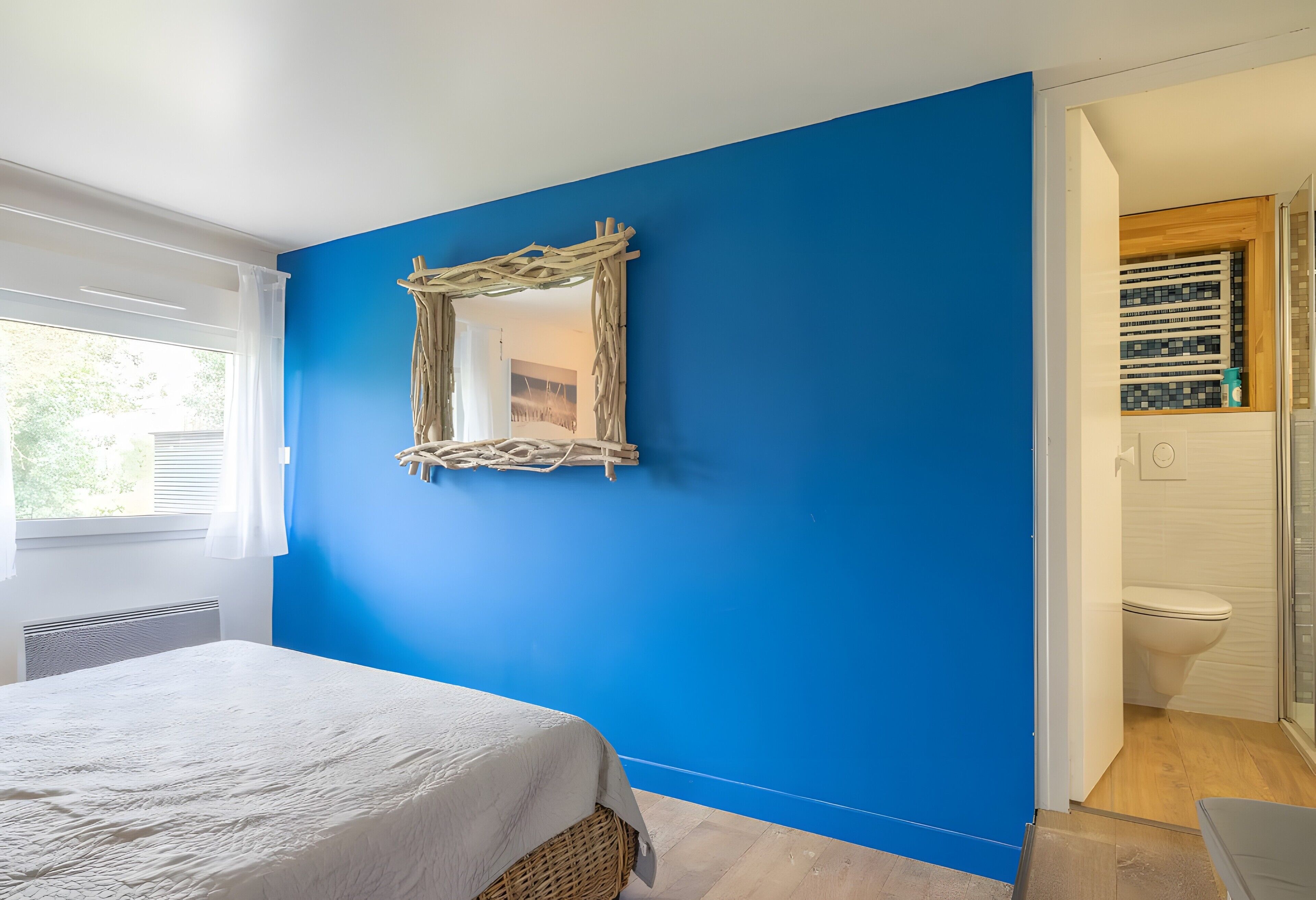 2 habitaciones, tabla de planchar con plancha y wifi gratis 