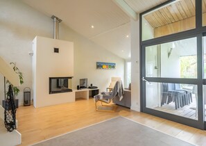 Interior - Escape to a Villa in Saujon – 170 m², Garden, Close to Beaches & Vineyards, Ideal for 9 People (Saujon)