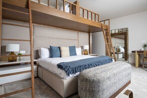 4 bedrooms, in-room safe, desk, iron/ironing board