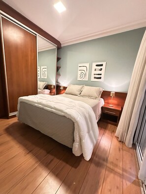 1 bedroom, iron/ironing board, internet, bed sheets