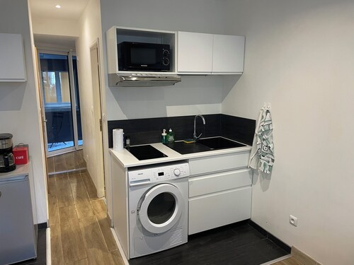 Apparemment Rougemare 