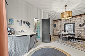 Interior - Relaxing 1BR Unit in the Heart of Louisville! (Louisville)