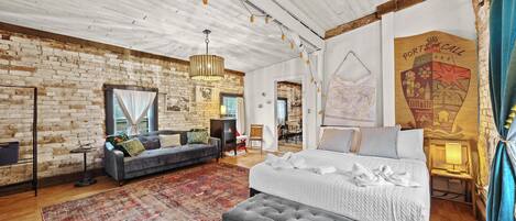 1 bedroom, iron/ironing board, WiFi, bed sheets