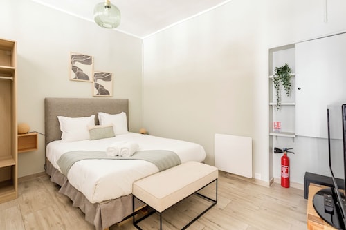 Reva Suites