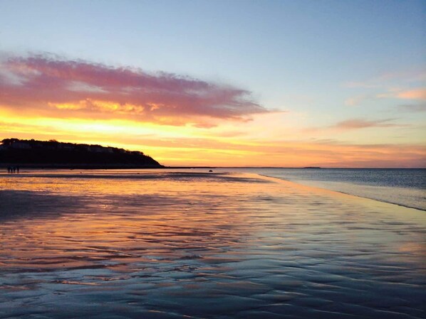Beach nearby, sun-loungers