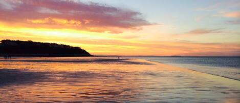 Beach nearby, sun-loungers