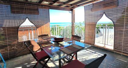 LE CLOS DE VAL - ACCOMMODATION - TERRACE SEA VIEW - HEATED SWIMMING POOL