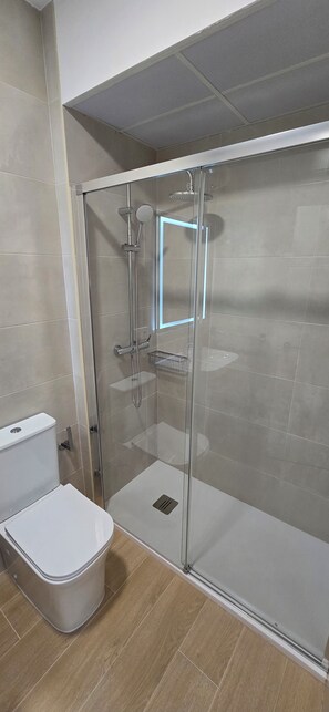 Superior Suite, Balcony, City View | Down comforters, minibar, blackout drapes, soundproofing - Ola Málaga (Málaga)
