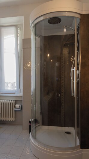 Appartement, 2 chambres, fumeurs, terrasse | Salle de bain