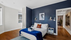 3 Schlafzimmer, Schreibtisch, Bügeleisen/Bügelbrett, WLAN