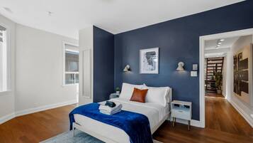 3 bedrooms, desk, iron/ironing board, WiFi