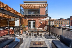 تناول الطعام بالخارج