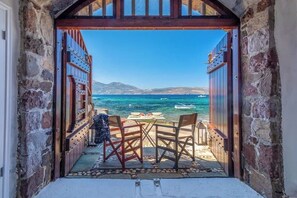 Property grounds - Gorgeous Apt in front of the Sea at Klima Milos (Klima)