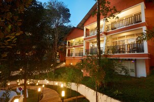 Fachada del alojamiento - Noche