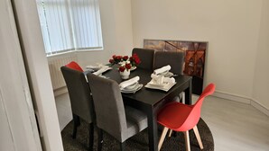 Maison, 3 chambres, vue jardin | Salle à manger