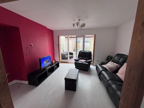 Living room - Entire Treasure of Nottingham (Nottingham)