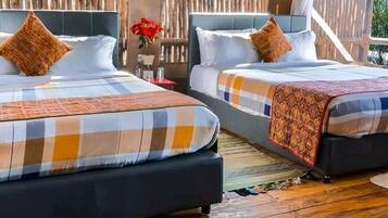 Deluxe-Zimmer, Terrasse | Bettwäsche, Rollstuhlgeeignet