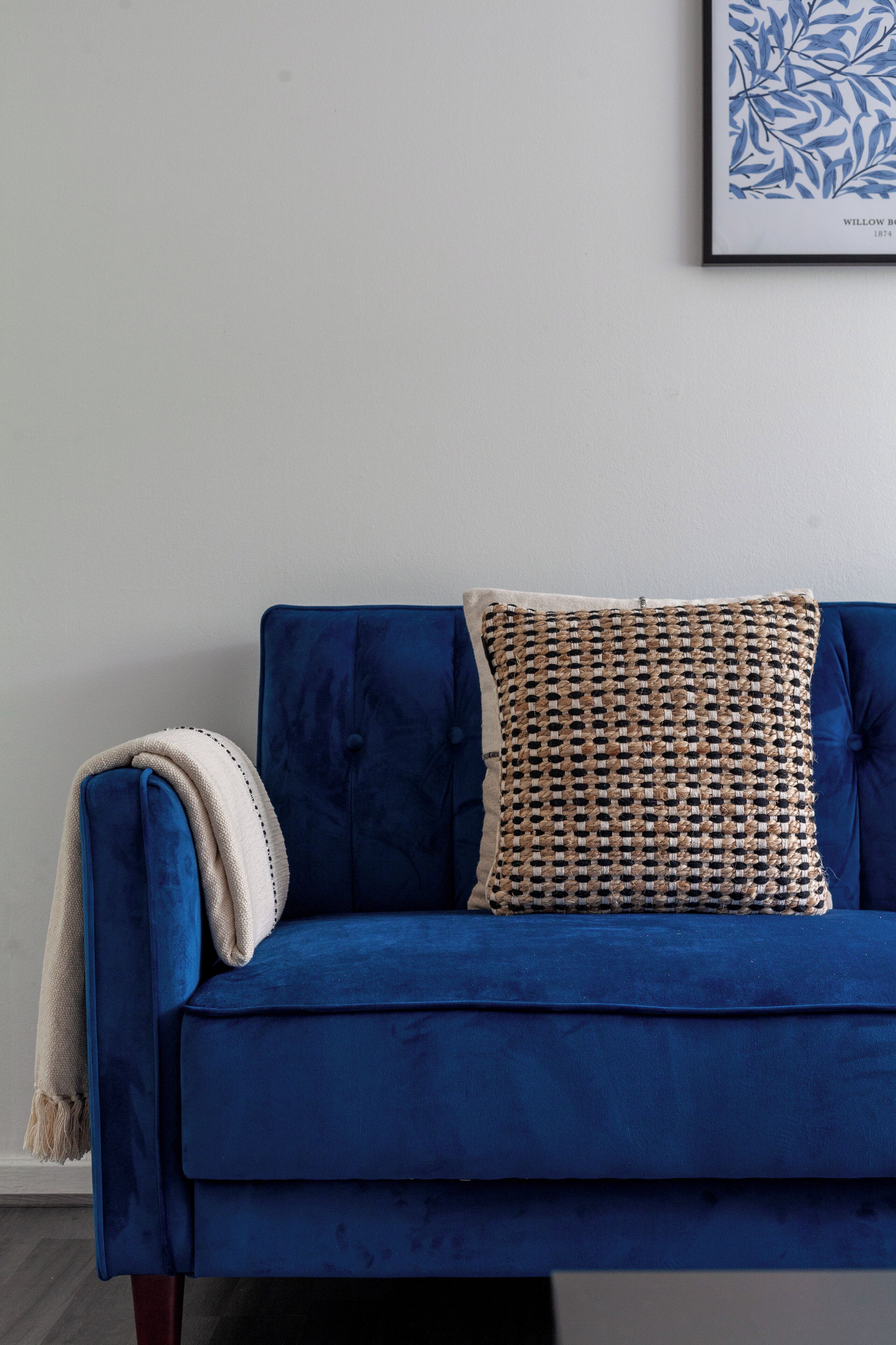 Apartment | Living area | 37-inch TV with cable channels, Netflix, streaming services