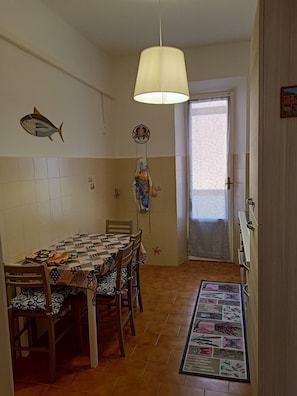 Dining - Cool apartment with AC in Piombino (Piombino)