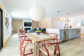 Dining - Fun Stylish Scottsdale Retreat | Pool, Paint & Sip (Scottsdale)