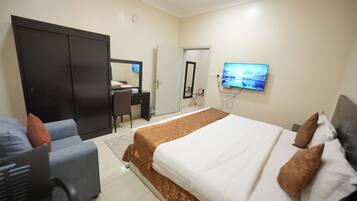 Double Room | 1 bedroom, blackout drapes, iron/ironing board, free WiFi