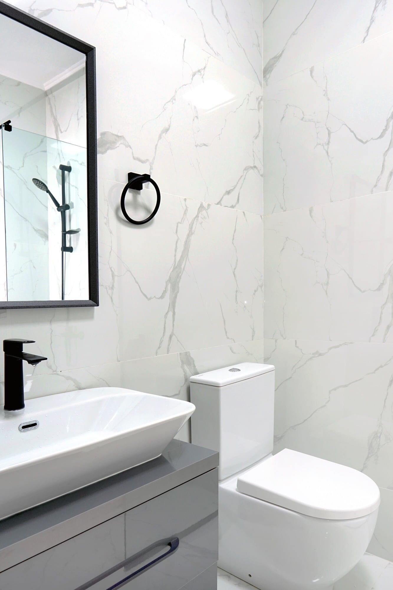 豪華客房, 花園景 | 浴室 | 淋浴設備、免費梳洗用品、風筒、浴袍