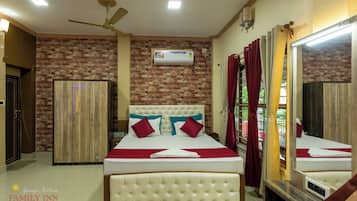 Luxury-Zimmer, Terrasse, Seeblick | Kostenloses WLAN