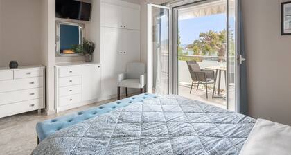 Captain's Seafront Apartments