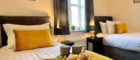 3 bedrooms, iron/ironing board, free WiFi, bed sheets