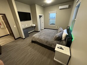 2 soverom, skrivebord, wi-fi (inkludert) og sengetøy