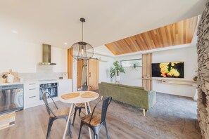Interior - Hamptons Retreat - 1BR with Hot Tub (Prebbleton)