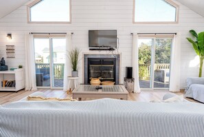 Unclassified image, 5 of 51, button