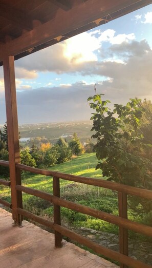 Property grounds - Pervola villa eco-house with the a breath taking view! (gazion)