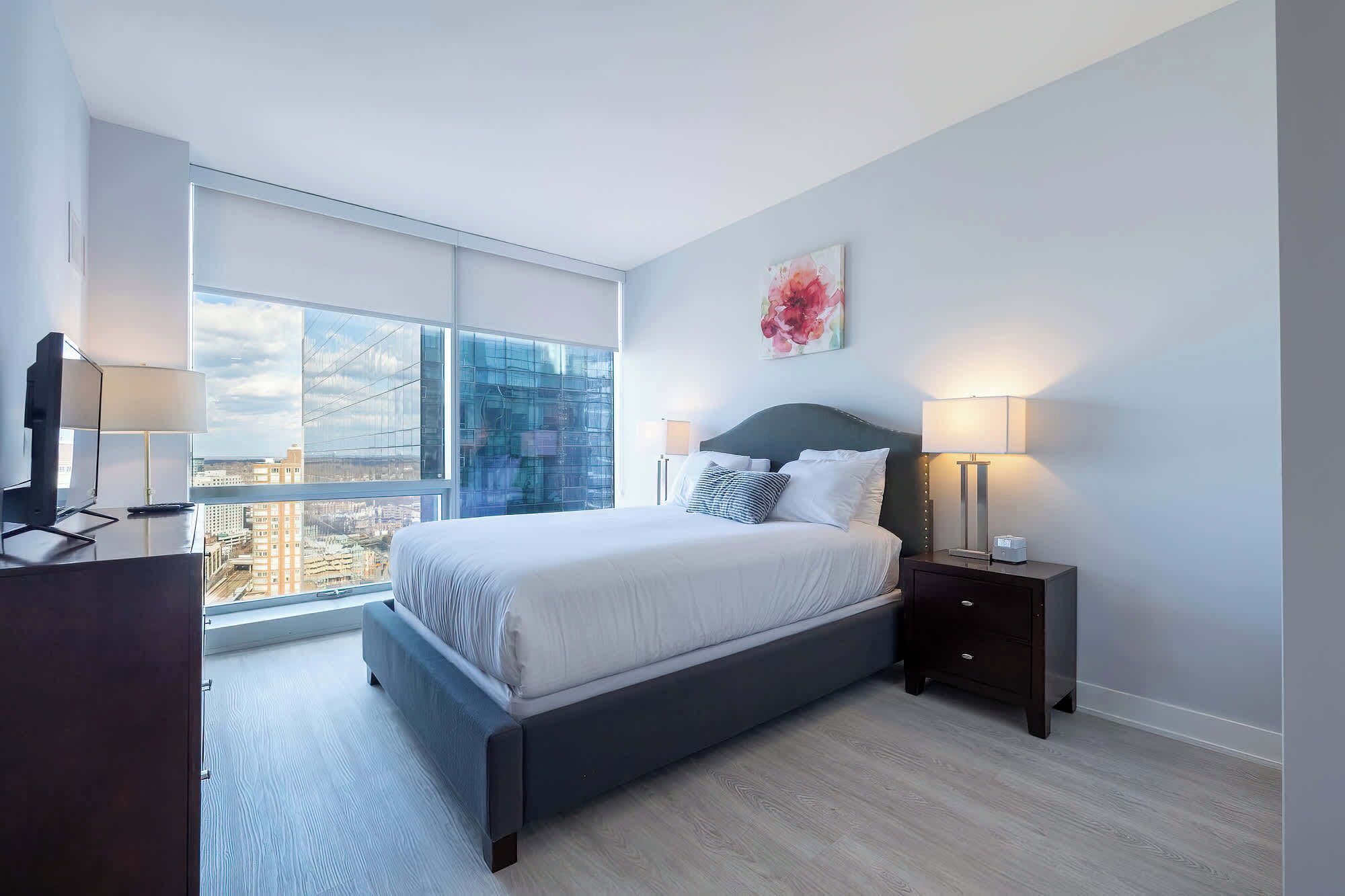 1 bedroom, desk, iron/ironing board, WiFi