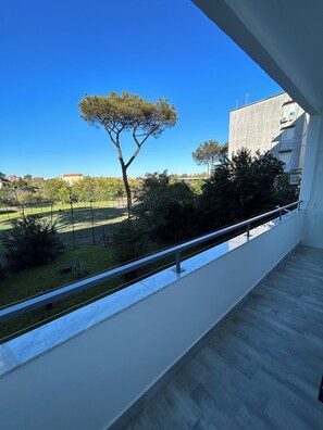 Superior-Dreibettzimmer, Gartenblick