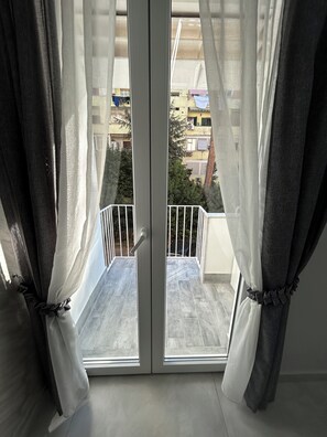 Deluxe Double Room, Garden View | Free WiFi - SKYCITY 2 (Naples)
