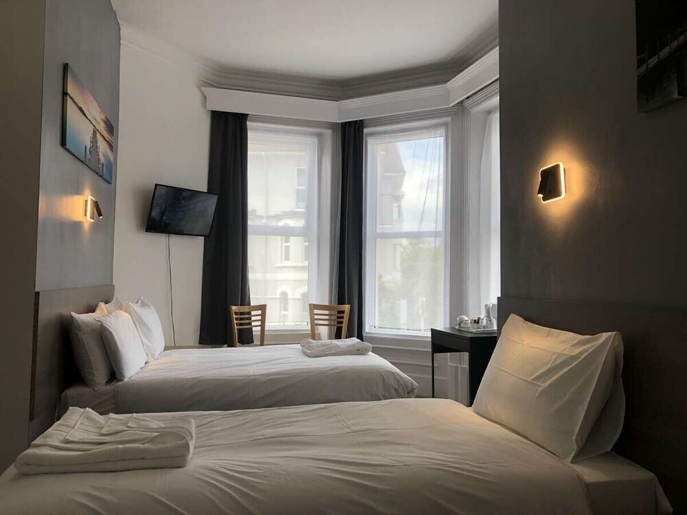 2 Star Hotels