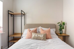 2 Schlafzimmer, Bügeleisen/Bügelbrett, WLAN, Bettwäsche