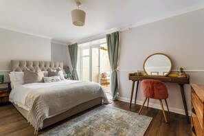 2 makuuhuonetta, silitysrauta/-lauta, Wi-Fi, vuodevaatteet