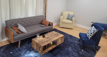 Spacious 4-bedroom house in charming Madison with AC, WiFi