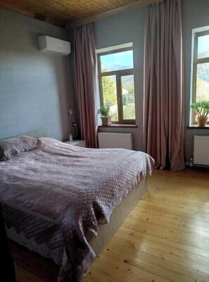 2 soverom, strykejern/-brett, wi-fi og sengetøy