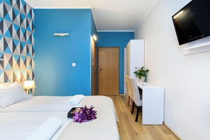 Basic Double Room | Iron/ironing board, free WiFi - Premium Hostel (Kraków)