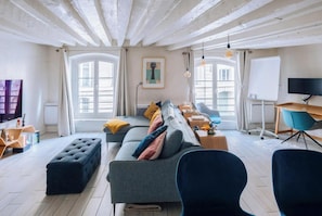 TV, stereo, offices