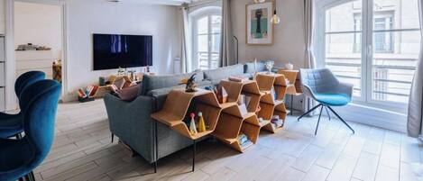 TV, stereo, offices
